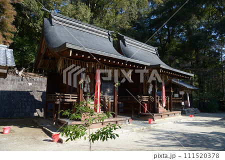 石座神社　西社と東社　京都市左京区岩倉 111520378