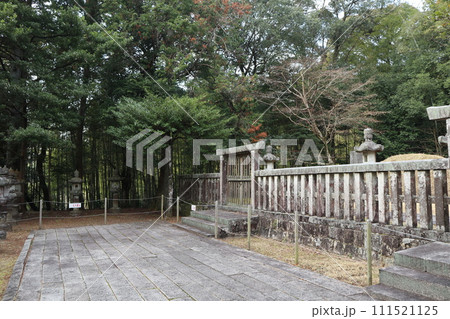 静謐な佇まいの山口毛利家墓所の初春 静謐な佇まいの山口毛利家墓所の初春 111521125
