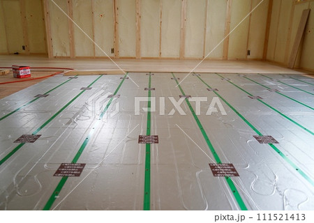 木造住宅の床暖房を設置したところ 木造住宅の床暖房を設置したところ 111521413