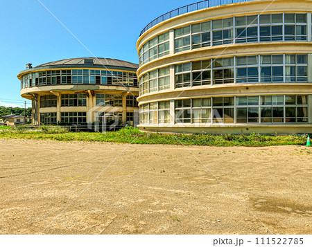 室蘭市立絵鞆小学校 2棟の円形校舎 室蘭市立絵鞆小学校 2棟の円形校舎 111522785