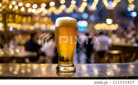 美味しそうな生ビール 美味しそうな生ビール 111523427