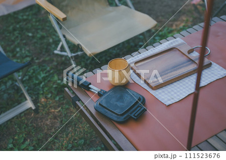 camping camping 111523676