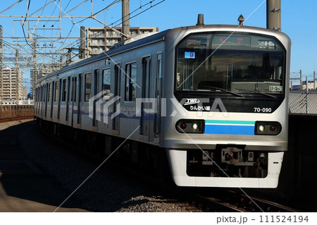 【東京臨海高速鉄道】70-000形(埼京線:与野本町駅) 【東京臨海高速鉄道】70-000形(埼京線:与野本町駅) 111524194