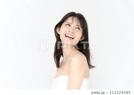 若い女性の美容イメージ 若い女性の美容イメージ 111524395