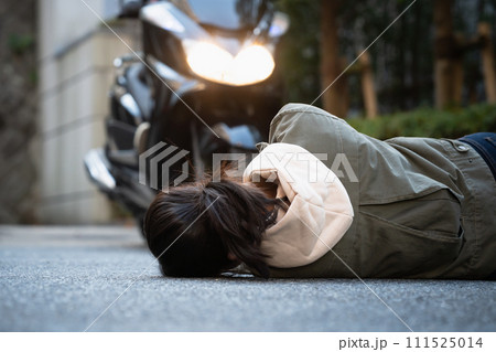 オートバイ交通事故 オートバイ交通事故 111525014