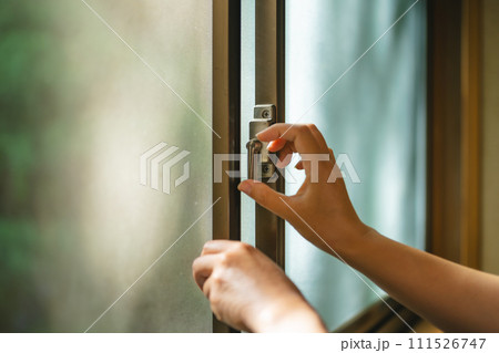 窓の鍵 窓の鍵 111526747