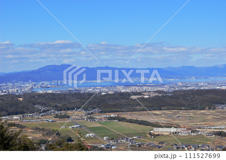 堂山からの琵琶湖、比叡山方面の風景 111527699