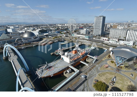名古屋港ガーデン埠頭をポートビル展望室から見る 名古屋港ガーデン埠頭をポートビル展望室から見る 111527798