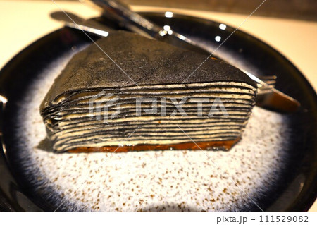 炭のミルクレープ 111529082