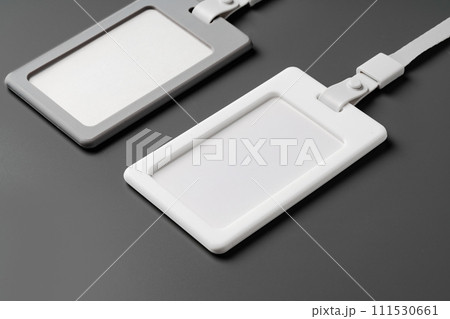 Blank badges on gray background copy space 111530661