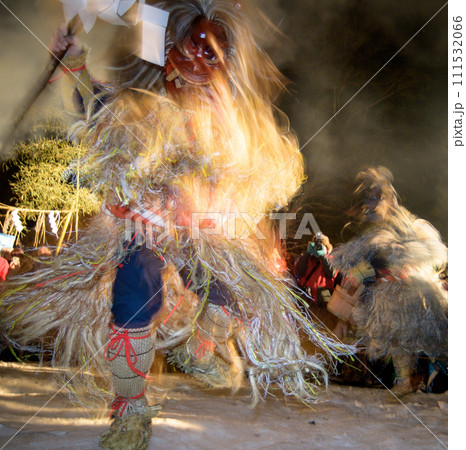 なまはげ踊り　秋田県　柴灯祭り 111532066