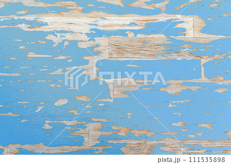 ペンキの剥げ落ちた板 背景素材 111535898