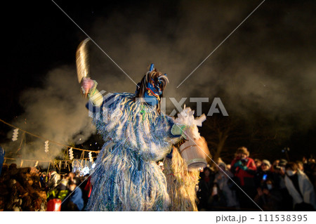 なまはげ踊り　秋田県　柴灯祭り 111538395