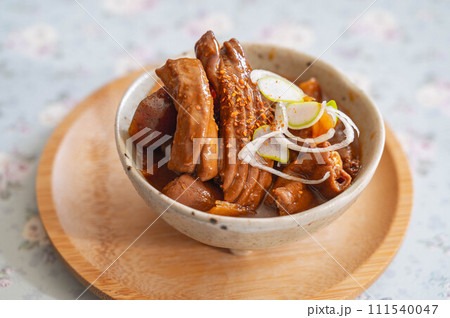豚もつのどて煮 111540047