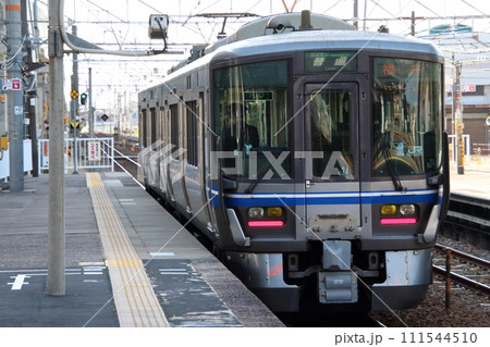 北陸本線521系（金沢⇔敦賀） 111544510