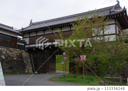 奈良県の大和郡山城の追手門 111556248