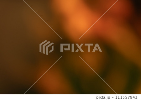 背景素材　グラデーション　炎上 111557943