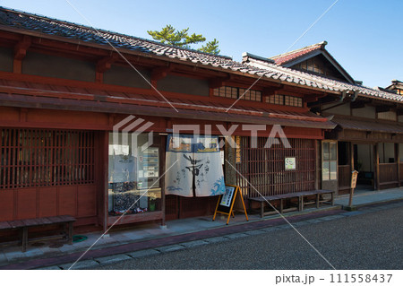 レトロな街並み三國湊 111558437