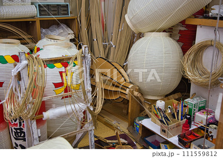 伝統の技　いとや提灯 111559812