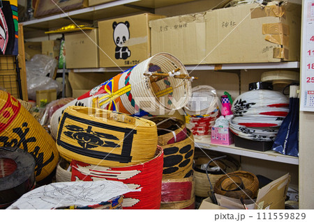 伝統の技　いとや提灯 111559829