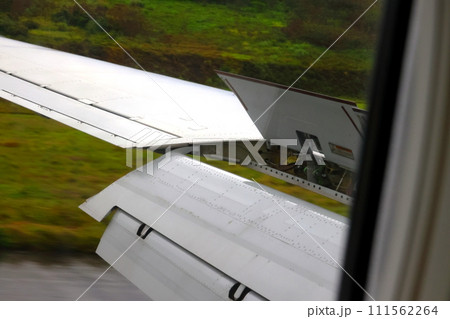南ぬ島石垣空港に着陸 南ぬ島石垣空港に着陸 111562264
