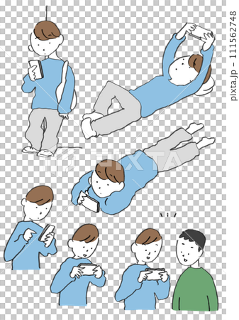 色んな体勢でスマホを見る男性 111562748