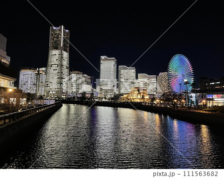 万国橋から見たみなとみらいの夜景 万国橋から見たみなとみらいの夜景 111563682