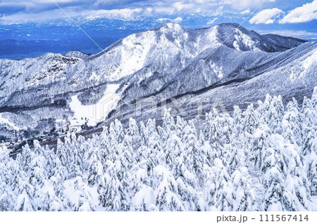 山形蔵王の樹氷　山形県山形市 111567414