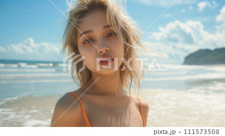 水着の若い女性　ファッションモデル 111573508
