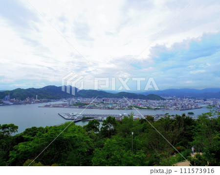 五台山より望む街並み(高知県高知市) 五台山より望む街並み(高知県高知市) 111573916