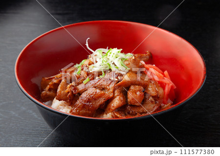 豚バラ焼肉丼 豚バラ焼肉丼 111577380