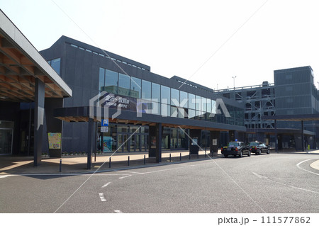 北陸新幹線　敦賀駅西口・まちなみ口駅舎 111577862