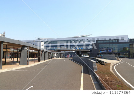 北陸新幹線 敦賀駅西口・まちなみ口駅舎 北陸新幹線 敦賀駅西口・まちなみ口駅舎 111577864