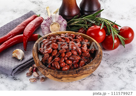 Red canned beans in the bowl Red canned beans in the bowl 111579927