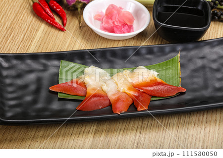 The stimpson surf clam or hokkigai sashimi The stimpson surf clam or hokkigai sashimi 111580050