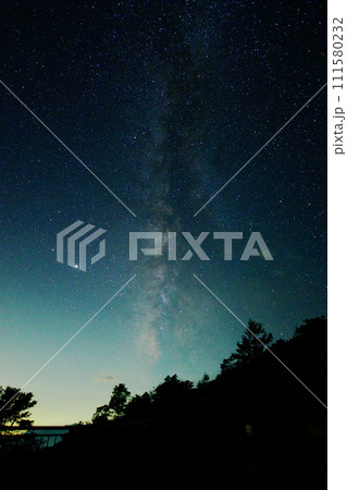 日光霧降高原の満天の星空/栃木県日光市 日光霧降高原の満天の星空/栃木県日光市 111580232