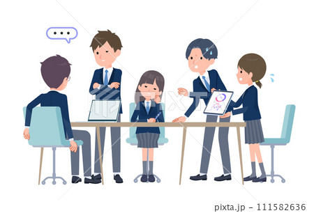 複数人で打ち合わせする学生たち　悪印象　A 111582636