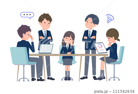複数人で打ち合わせするビジネスシーン。悩みシーン。 複数人で打ち合わせするビジネスシーン。悩みシーン。 111582638