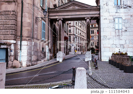 Arch in Geneva Old Town Switzerland 111584043