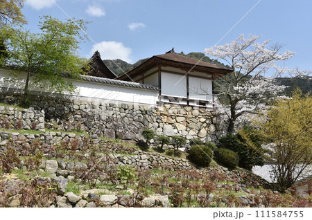 春の長谷寺 月輪院 奈良県桜井市初瀬 春の長谷寺 月輪院 奈良県桜井市初瀬 111584755