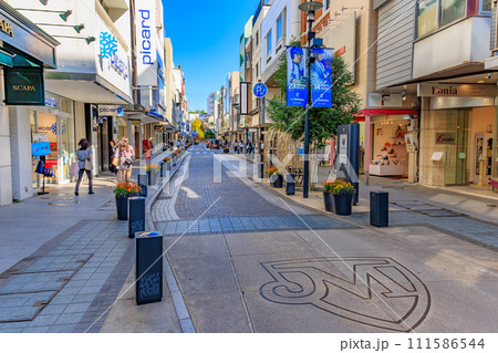 神奈川県　横浜市　横浜元町ショッピングストリート 111586544
