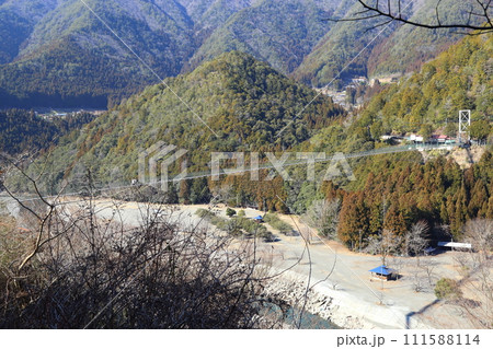 谷瀬の吊橋【日本最長の生活用鉄線の吊橋】 奈良県十津川村 111588114