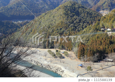 谷瀬の吊橋【日本最長の生活用鉄線の吊橋】 奈良県十津川村 111588139