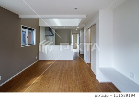 新築住宅のきれいな部屋 新築住宅のきれいな部屋 111589194