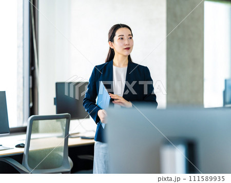 Image photo Image photo 111589935