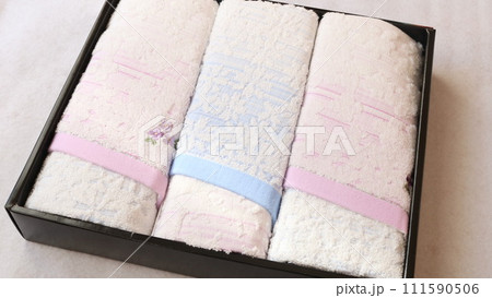 カラフルな箱入り浴用今治高級贈答用タオル洗面バス カラフルな箱入り浴用今治高級贈答用タオル洗面バス 111590506