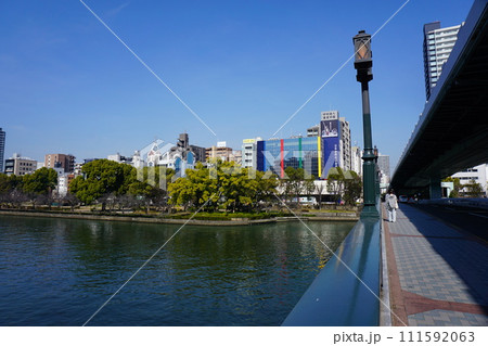 大阪天満橋　中之島の大川 111592063