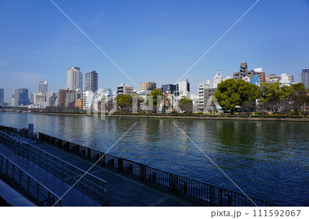 大阪天満橋　中之島の大川 111592067