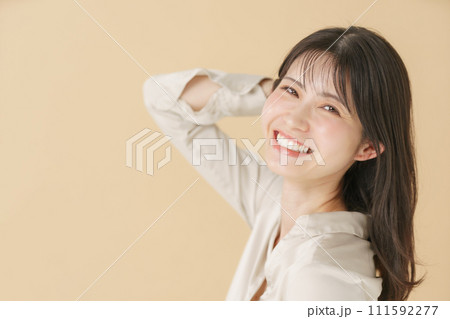 女性 ポートレート 女性 ポートレート 111592277