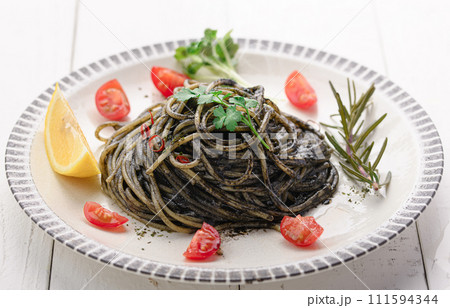 イカ墨パスタ 111594344